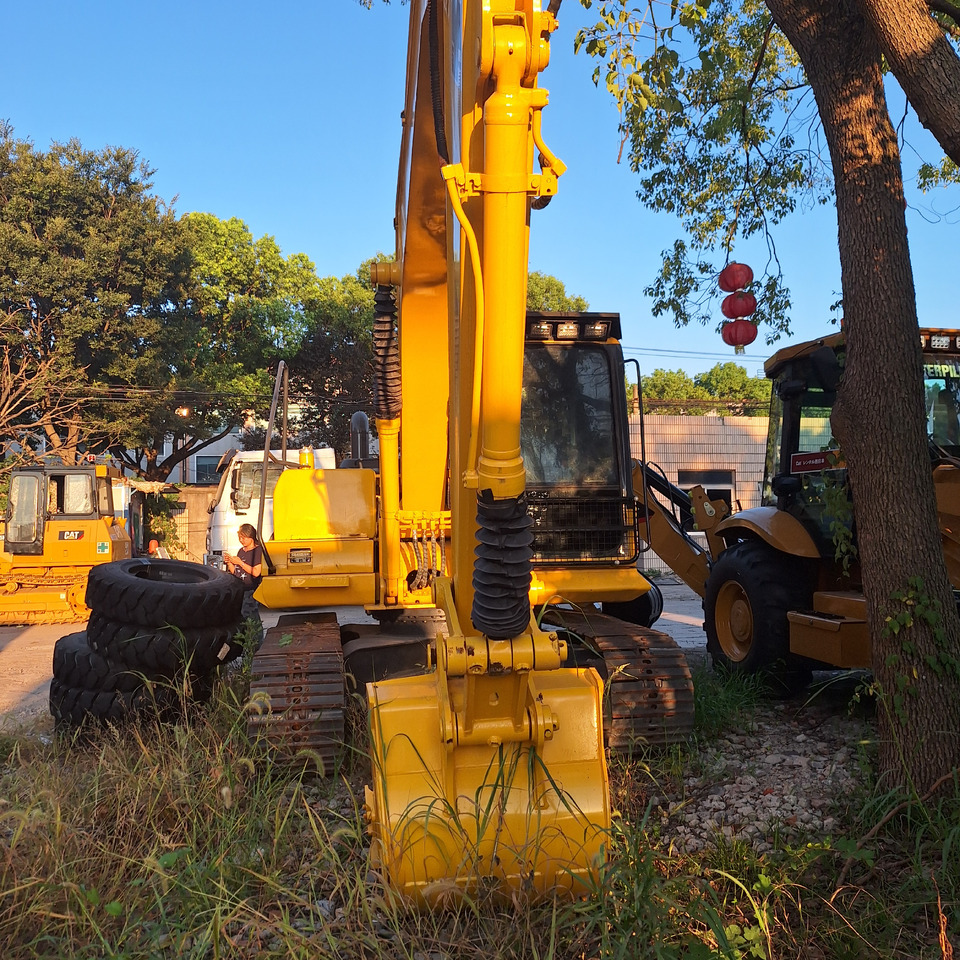 Komatsu PC130 Excavator - Lintekskavaator: pilt 4 Komatsu PC130 Excavator - Lintekskavaator: pilt 4