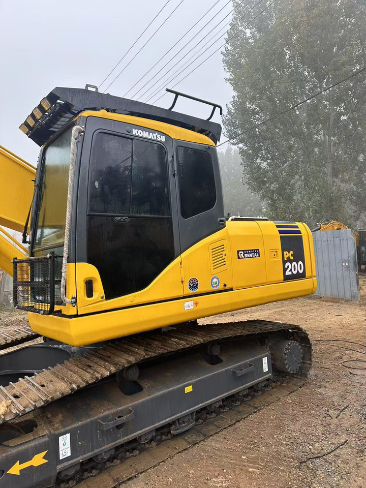 Komatsu PC200-7 excavator - Lintekskavaator: pilt 1 Komatsu PC200-7 excavator - Lintekskavaator: pilt 1