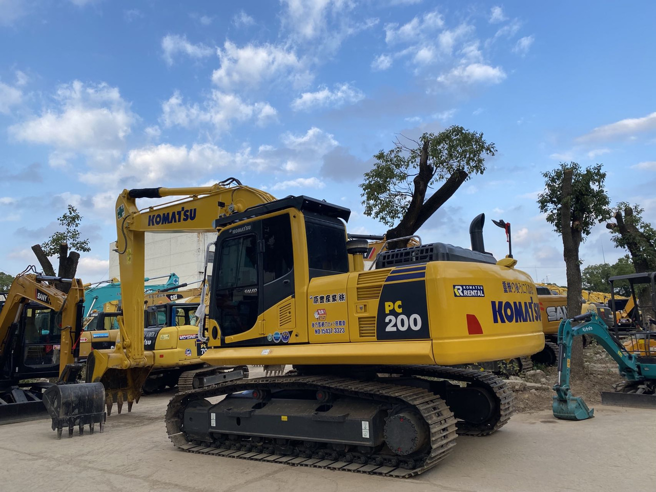 Komatsu PC200-8 Excavator - Lintekskavaator: pilt 1 Komatsu PC200-8 Excavator - Lintekskavaator: pilt 1
