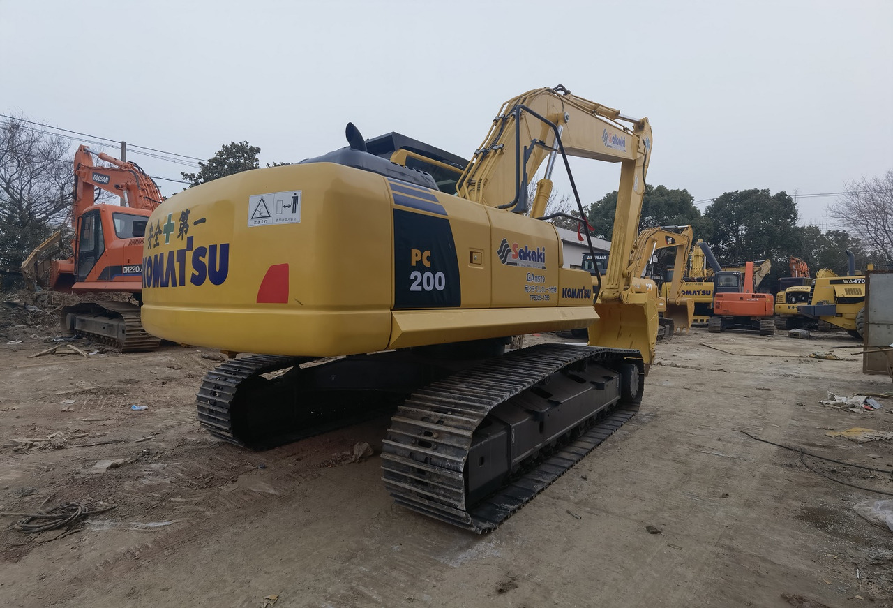 Komatsu PC200-8 Excavator - Lintekskavaator: pilt 1 Komatsu PC200-8 Excavator - Lintekskavaator: pilt 1