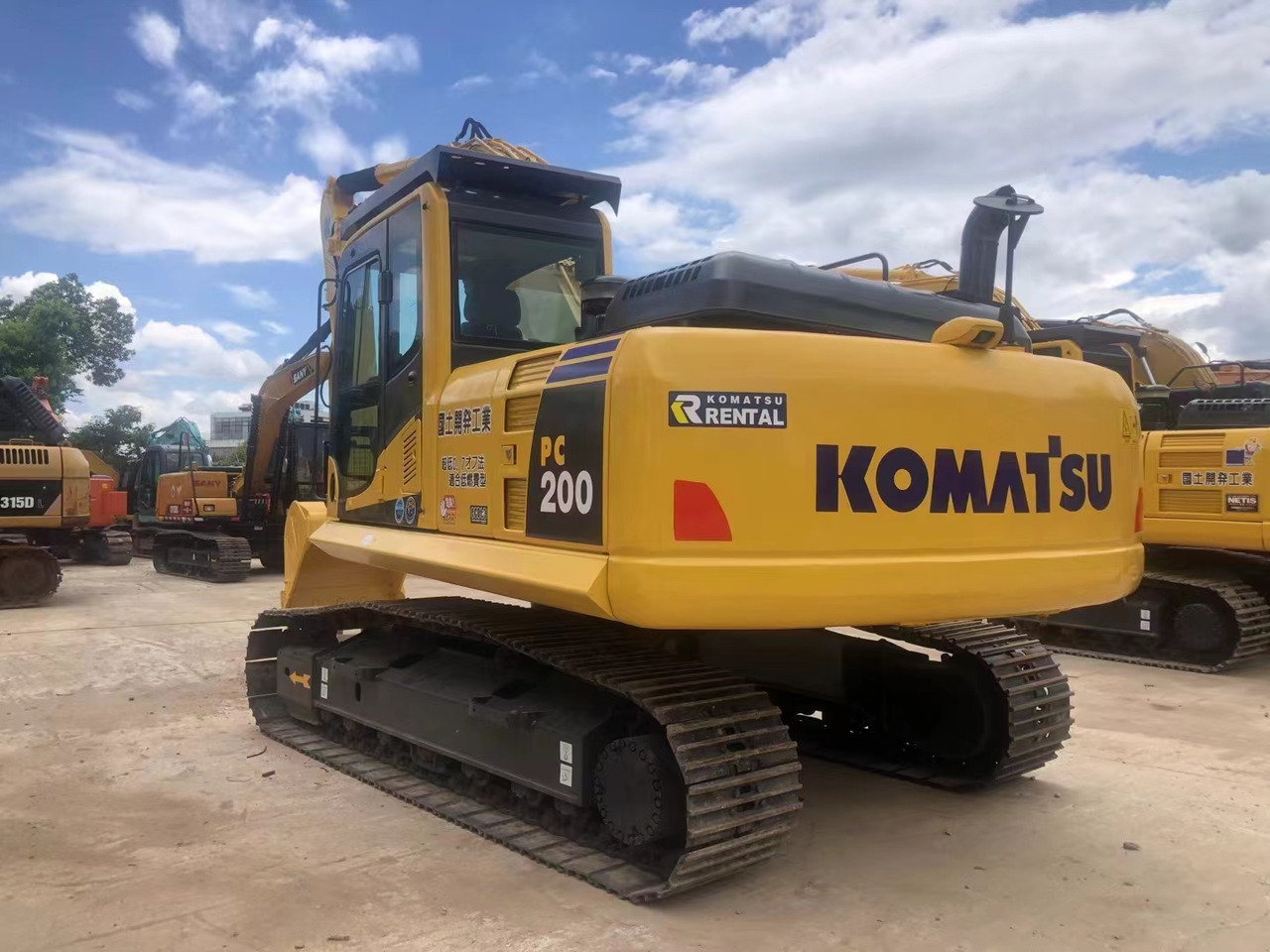 Komatsu PC200-8 Excavator - Lintekskavaator: pilt 2 Komatsu PC200-8 Excavator - Lintekskavaator: pilt 2