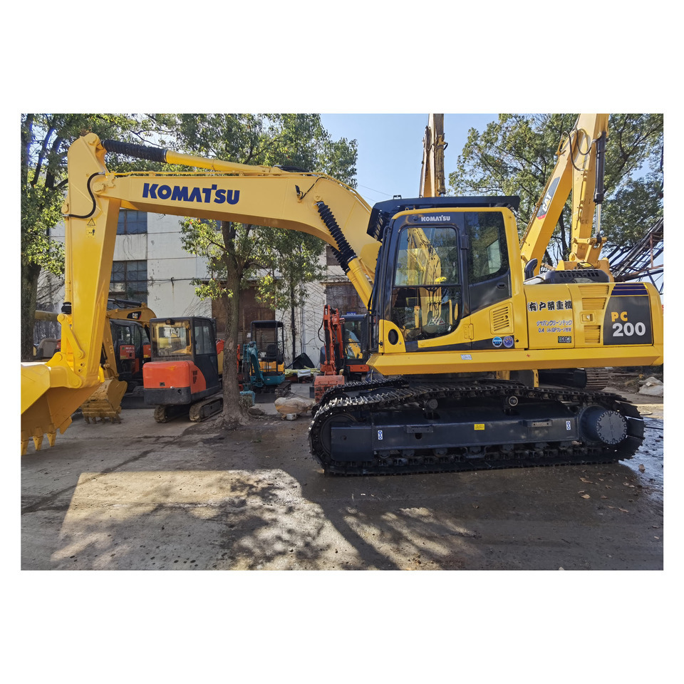 Komatsu PC200-8 Excavator - Lintekskavaator: pilt 1 Komatsu PC200-8 Excavator - Lintekskavaator: pilt 1
