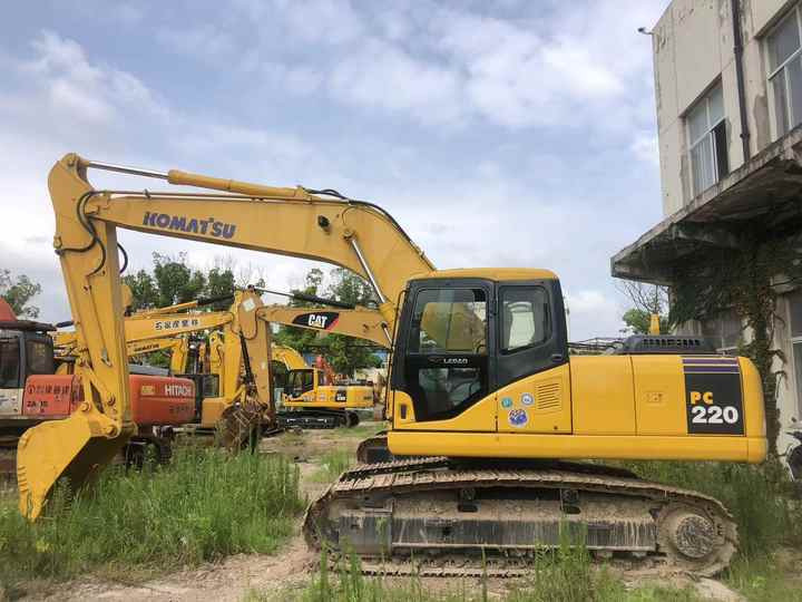 Komatsu PC220-7 Excavator - Lintekskavaator: pilt 4 Komatsu PC220-7 Excavator - Lintekskavaator: pilt 4