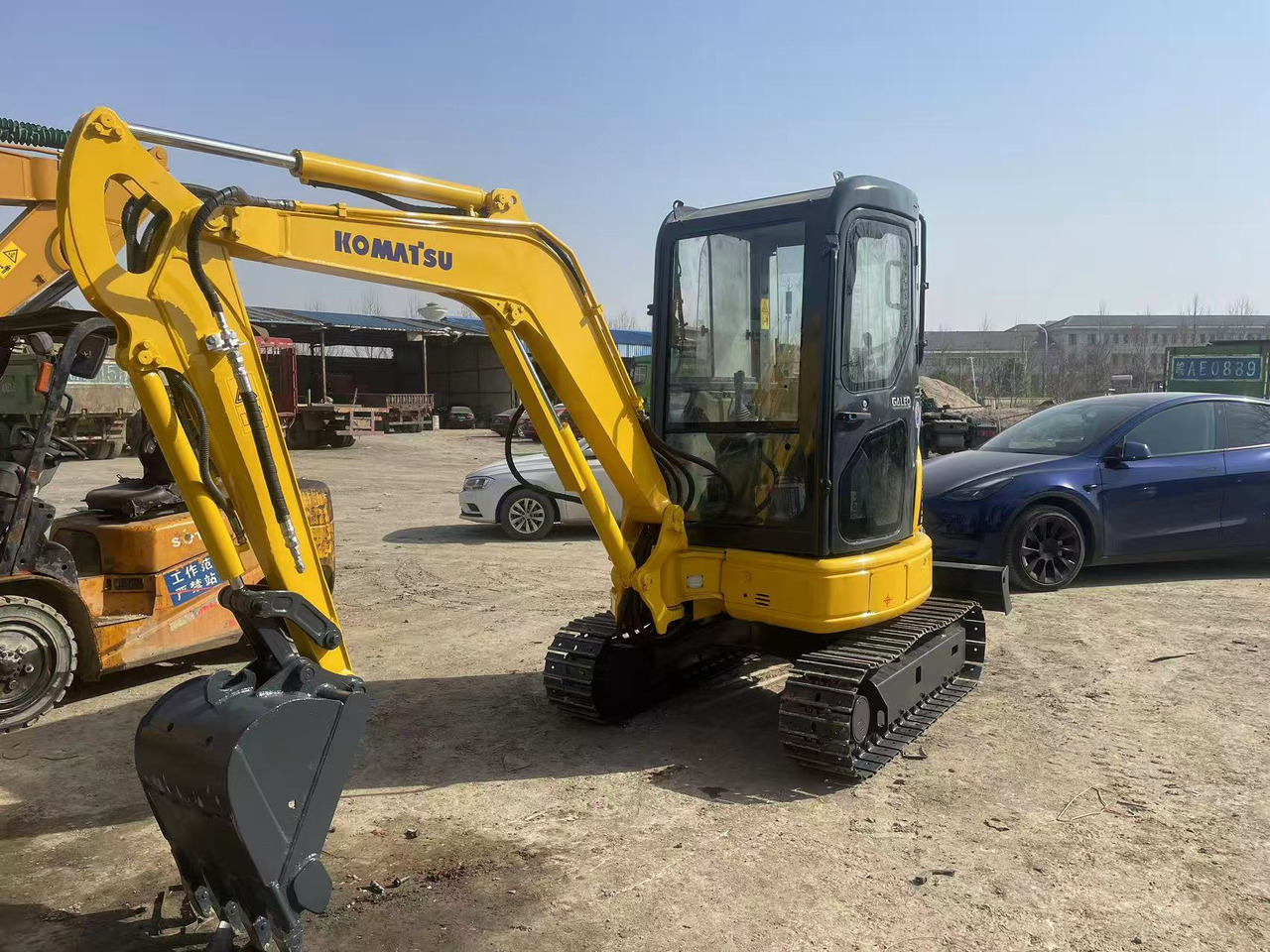 Komatsu PC30 Excavator - Lintekskavaator: pilt 2 Komatsu PC30 Excavator - Lintekskavaator: pilt 2