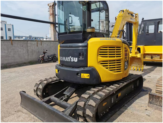 Orginal japan Brand Komatsu pc55MR-3 Used excavators pc55 mini excavator pc55MR excavator 5 tons Low price in stock - Miniekskavaator: pilt 1 Orginal japan Brand Komatsu pc55MR-3 Used excavators pc55 mini excavator pc55MR excavator 5 tons Low price in stock - Miniekskavaator: pilt 1