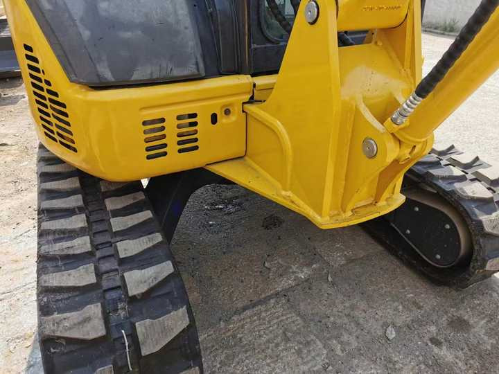 Orginal japan Brand Komatsu pc55MR-3 Used excavators pc55 mini excavator pc55MR excavator 5 tons Low price in stock - Miniekskavaator: pilt 5 Orginal japan Brand Komatsu pc55MR-3 Used excavators pc55 mini excavator pc55MR excavator 5 tons Low price in stock - Miniekskavaator: pilt 5