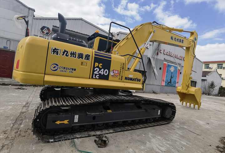 Original Japan pc240 second hand excavator high quality used excavator Japan Komatsu PC240LC-8 for sale - Lintekskavaator: pilt 5 Original Japan pc240 second hand excavator high quality used excavator Japan Komatsu PC240LC-8 for sale - Lintekskavaator: pilt 5