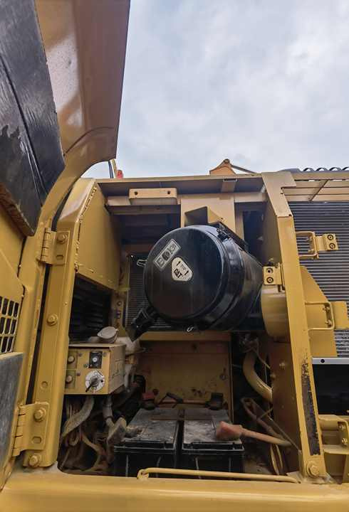 Original Japan used excavator CAT 325DL 25TON second hand industrial machinery cheap for sale - Lintekskavaator: pilt 5 Original Japan used excavator CAT 325DL 25TON second hand industrial machinery cheap for sale - Lintekskavaator: pilt 5