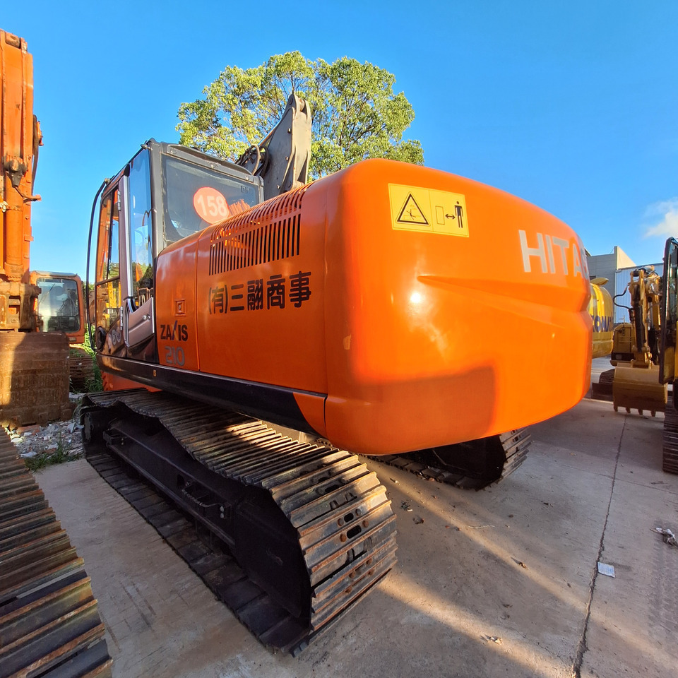 Second hand Hitachi ZX210 excavator - Ekskavaator: pilt 1 Second hand Hitachi ZX210 excavator - Ekskavaator: pilt 1