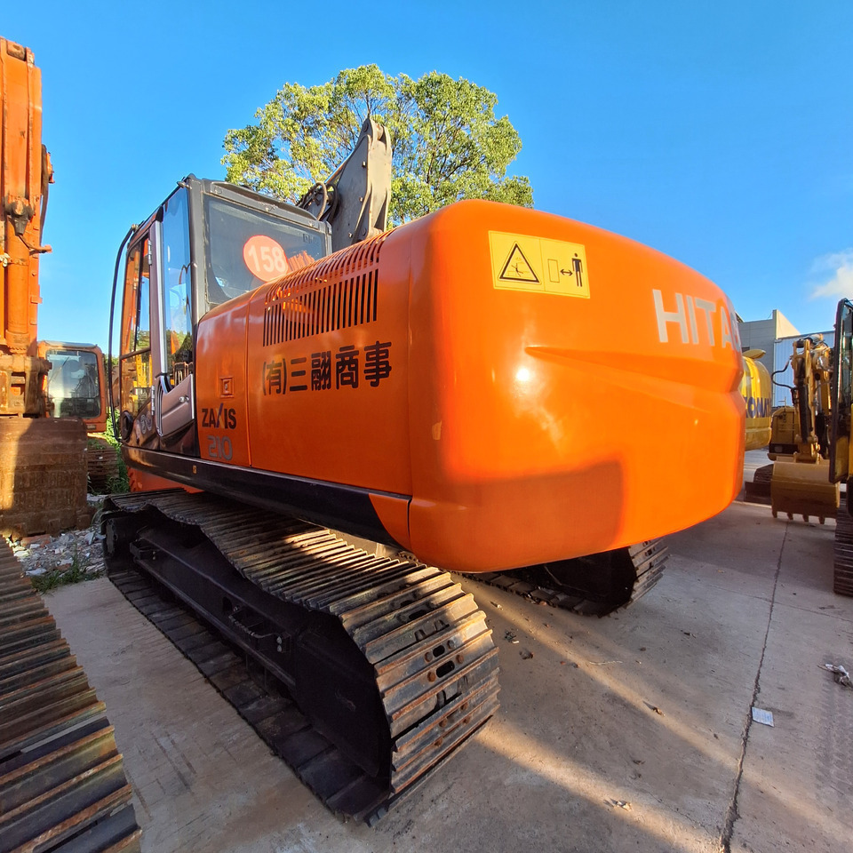 Second hand Hitachi ZX210 excavator - Ekskavaator: pilt 2 Second hand Hitachi ZX210 excavator - Ekskavaator: pilt 2