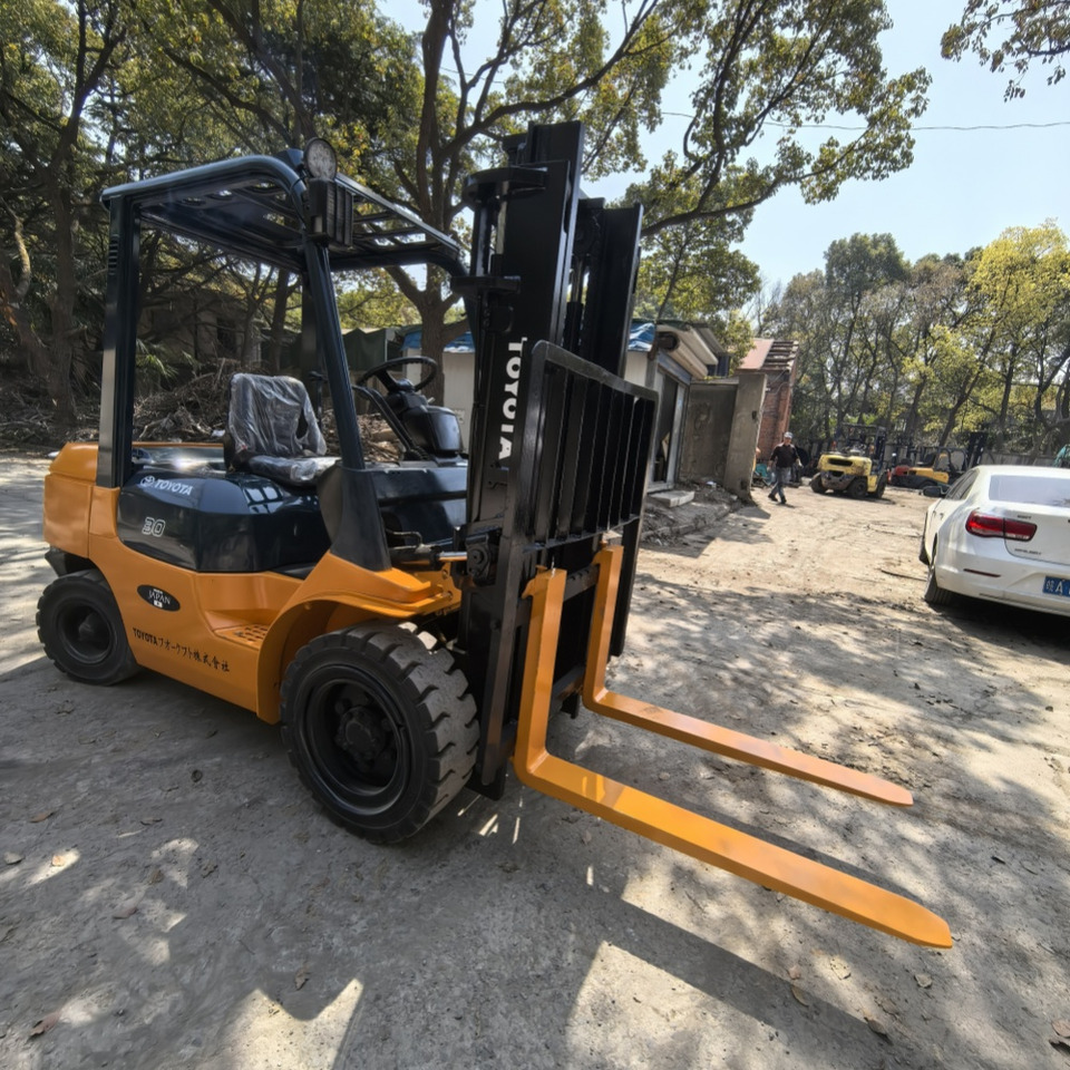 Toyota FD30 Forklift - Diiseltõstuk: pilt 5 Toyota FD30 Forklift - Diiseltõstuk: pilt 5