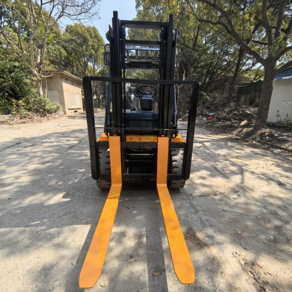 Toyota FD30 Forklift - Diiseltõstuk: pilt 4 Toyota FD30 Forklift - Diiseltõstuk: pilt 4