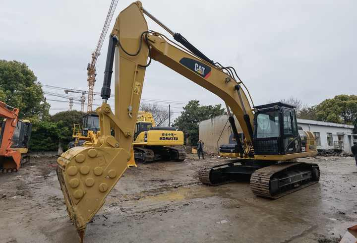 Used crawler excavator CAT 325D 25 ton excavator high quality CAT 325B 325DL 320D excavator digging equipment - Lintekskavaator: pilt 5 Used crawler excavator CAT 325D 25 ton excavator high quality CAT 325B 325DL 320D excavator digging equipment - Lintekskavaator: pilt 5