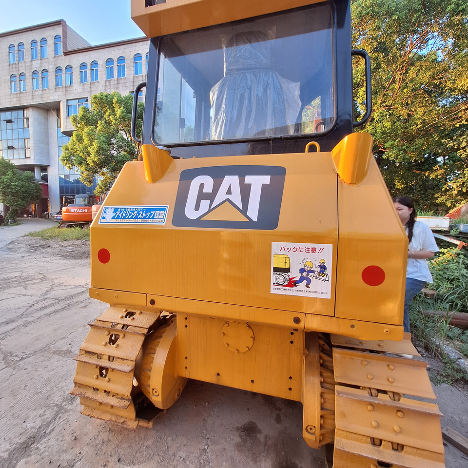 Used caterpillar cat D5k bulldozer - Buldooser: pilt 5 Used caterpillar cat D5k bulldozer - Buldooser: pilt 5