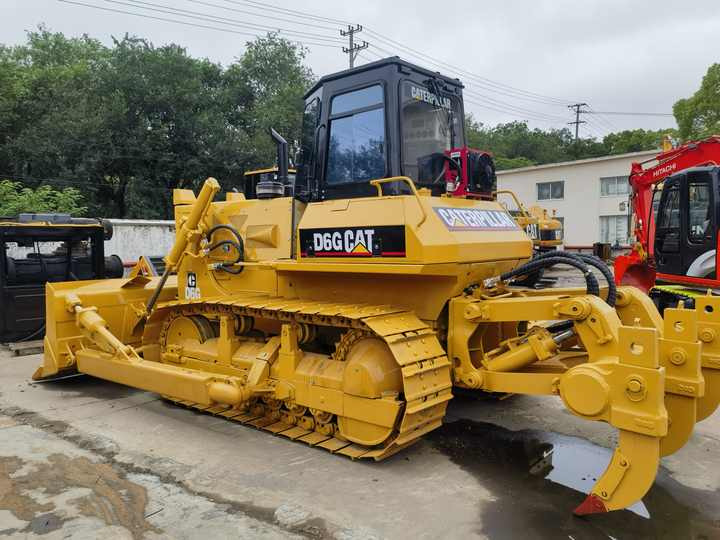 Used crawler bulldozer for high quality used cat bulldozer low price and hot sales CAT D6G bulldozer - Buldooser: pilt 2 Used crawler bulldozer for high quality used cat bulldozer low price and hot sales CAT D6G bulldozer - Buldooser: pilt 2