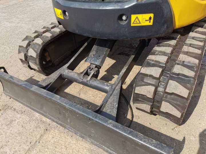 Used komatsu pc200-8 excavator Used Excavators Komatsu For Construction in stock in china - Lintekskavaator: pilt 3 Used komatsu pc200-8 excavator Used Excavators Komatsu For Construction in stock in china - Lintekskavaator: pilt 3