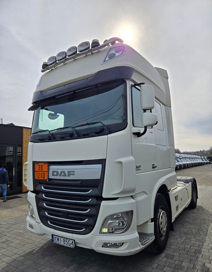 DAF XF 480 SUPER SPACE CAB - Sadulveok: pilt 1 DAF XF 480 SUPER SPACE CAB - Sadulveok: pilt 1