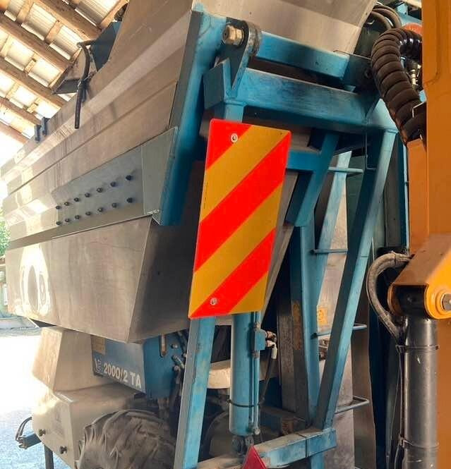 Vendemmiatrice Volentieri VG 2000/2 TA - Viinamarjavõtumasin: pilt 2 Vendemmiatrice Volentieri VG 2000/2 TA - Viinamarjavõtumasin: pilt 2