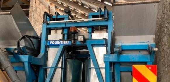 Vendemmiatrice Volentieri VG 2000/2 TA - Viinamarjavõtumasin: pilt 1 Vendemmiatrice Volentieri VG 2000/2 TA - Viinamarjavõtumasin: pilt 1