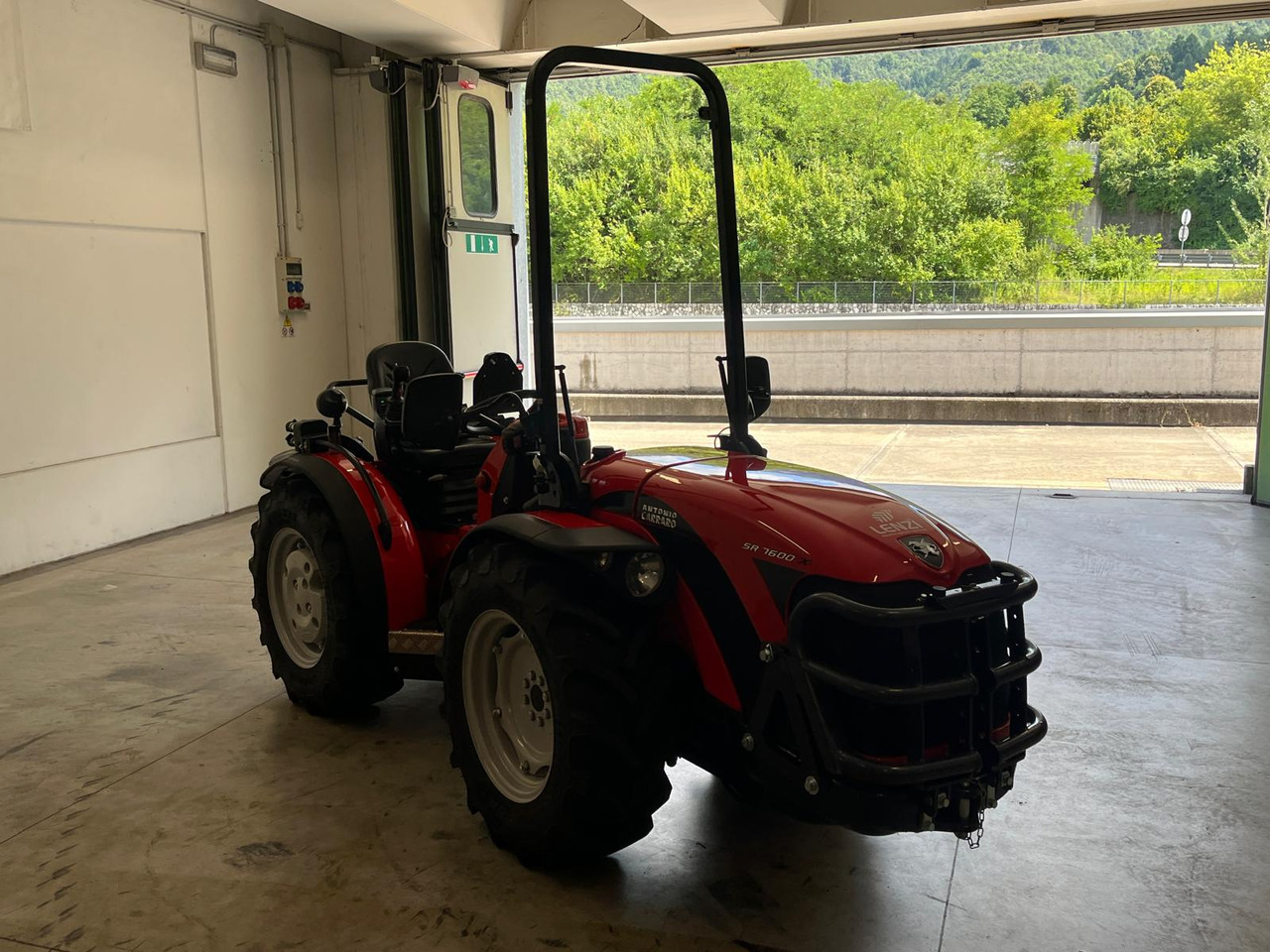 ANTONIO CARRARO INFINITY SR 7600 - Traktor: pilt 4 ANTONIO CARRARO INFINITY SR 7600 - Traktor: pilt 4