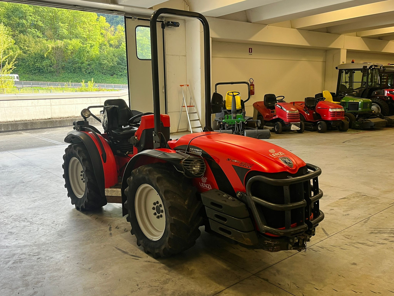 ANTONIO CARRARO SRH 9800 - Traktor: pilt 3 ANTONIO CARRARO SRH 9800 - Traktor: pilt 3