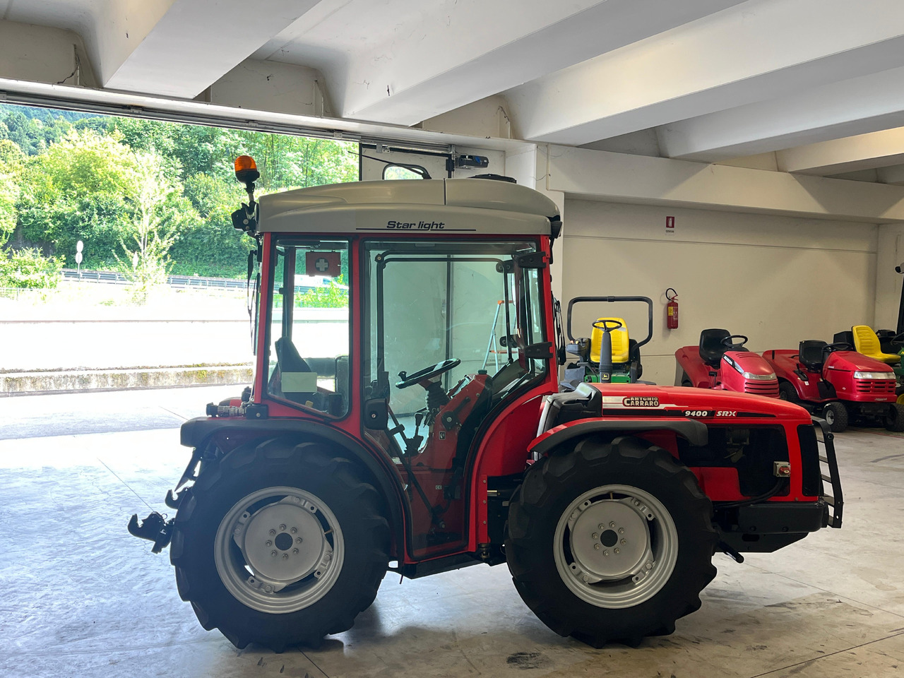 ANTONIO CARRARO SRX 9400 - Traktor: pilt 3 ANTONIO CARRARO SRX 9400 - Traktor: pilt 3
