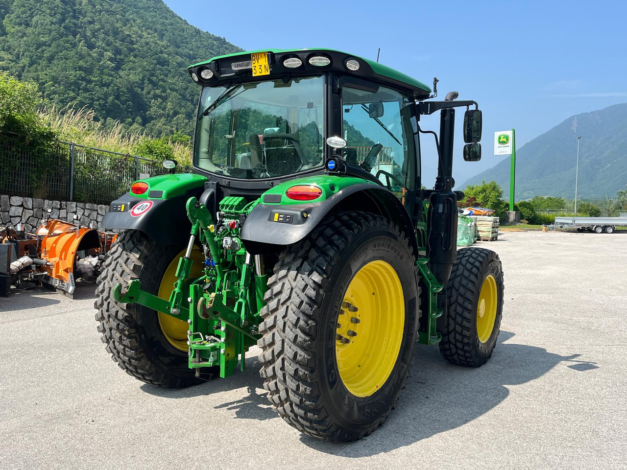 Traktor JOHN DEERE 6130R: pilt 6