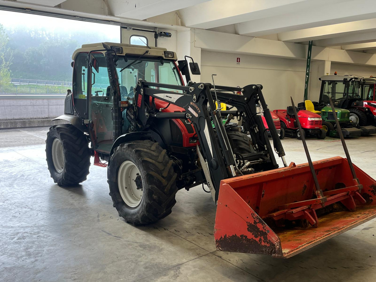 REFORM MOUNY 80S + CARICATORE HYDRAC - Traktor: pilt 4 REFORM MOUNY 80S + CARICATORE HYDRAC - Traktor: pilt 4