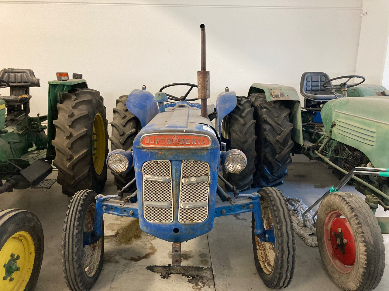SUPER DEXTA FORDSON - Traktor: pilt 1 SUPER DEXTA FORDSON - Traktor: pilt 1