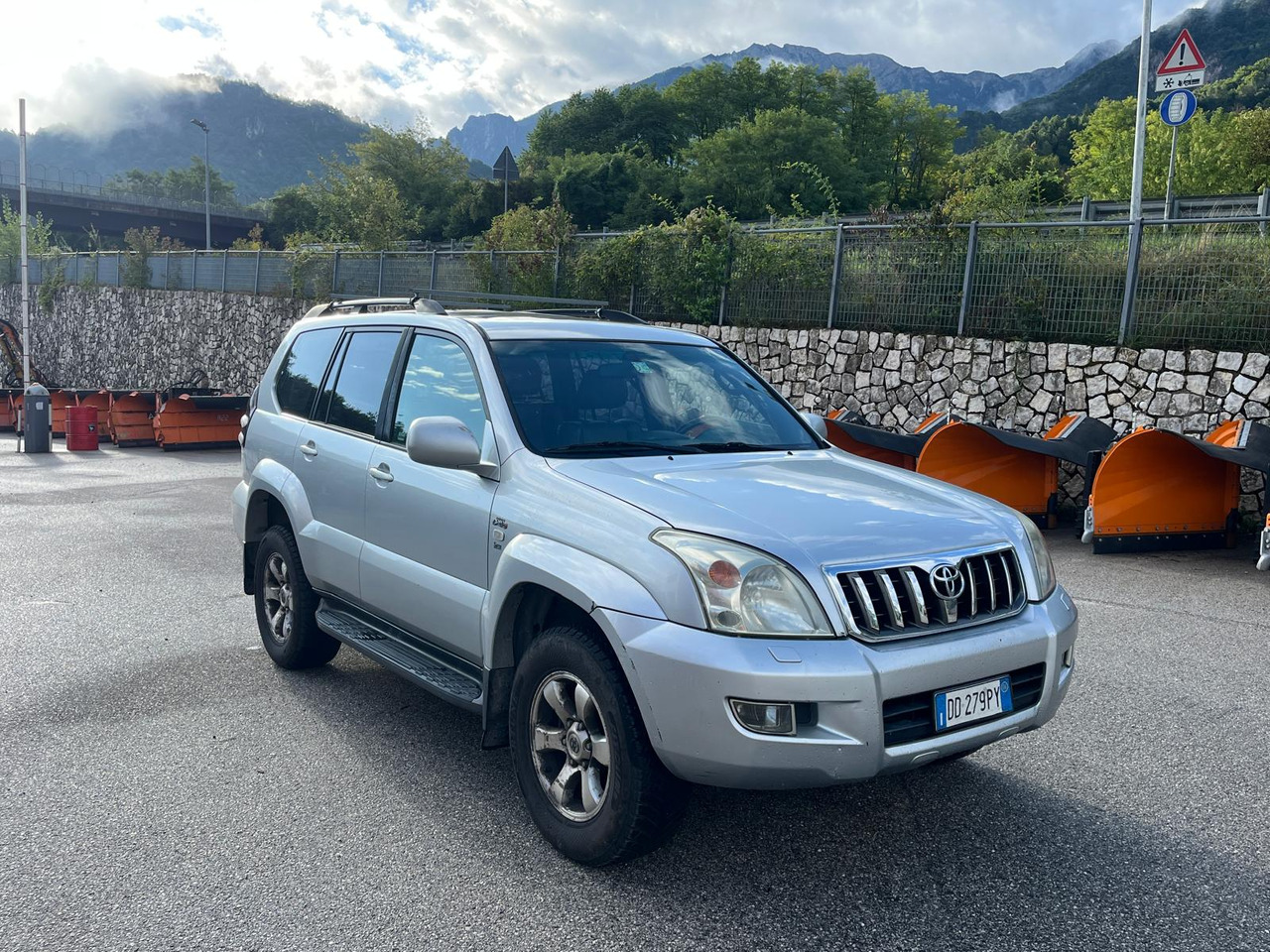 TOYOTA LAND CRUISER 4X4 3.0 D-4D - Auto: pilt 4 TOYOTA LAND CRUISER 4X4 3.0 D-4D - Auto: pilt 4