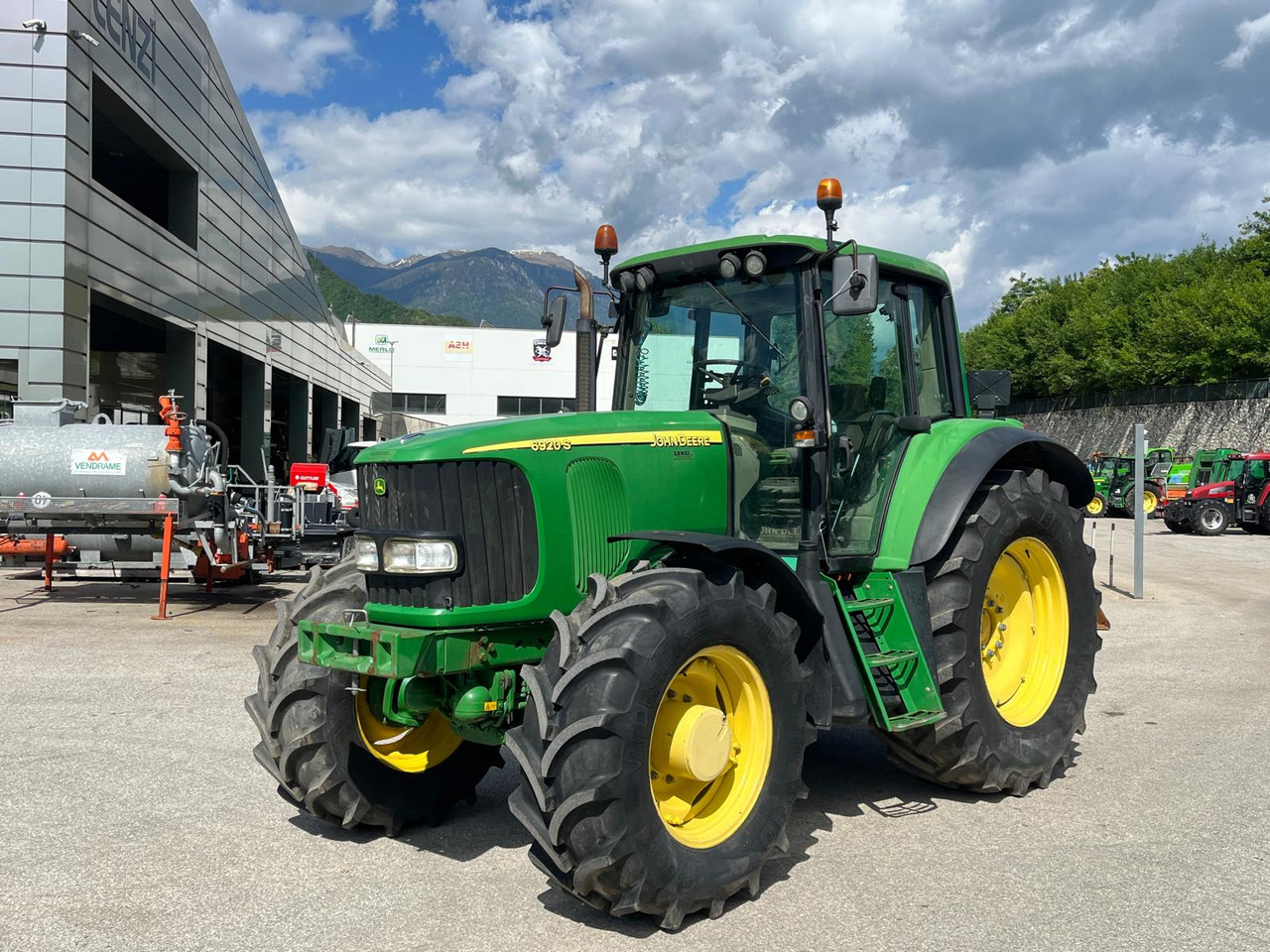 TRATTORE JOHN DEERE 6920S - Traktor: pilt 2 TRATTORE JOHN DEERE 6920S - Traktor: pilt 2