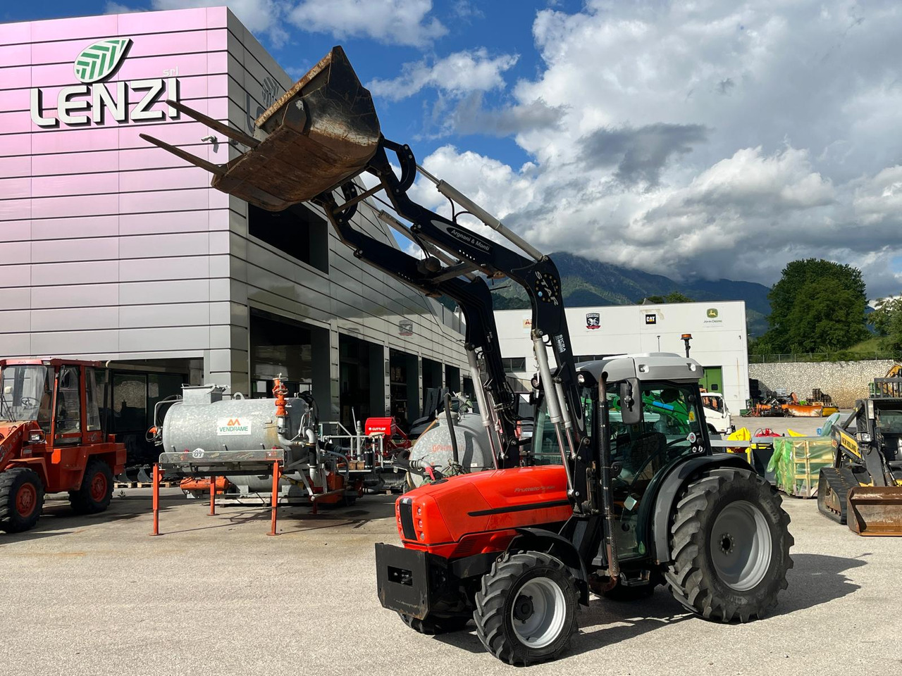 TRATTORE SAME FRUTTETO S 100 – CARICATORE - Traktor: pilt 1 TRATTORE SAME FRUTTETO S 100 – CARICATORE - Traktor: pilt 1