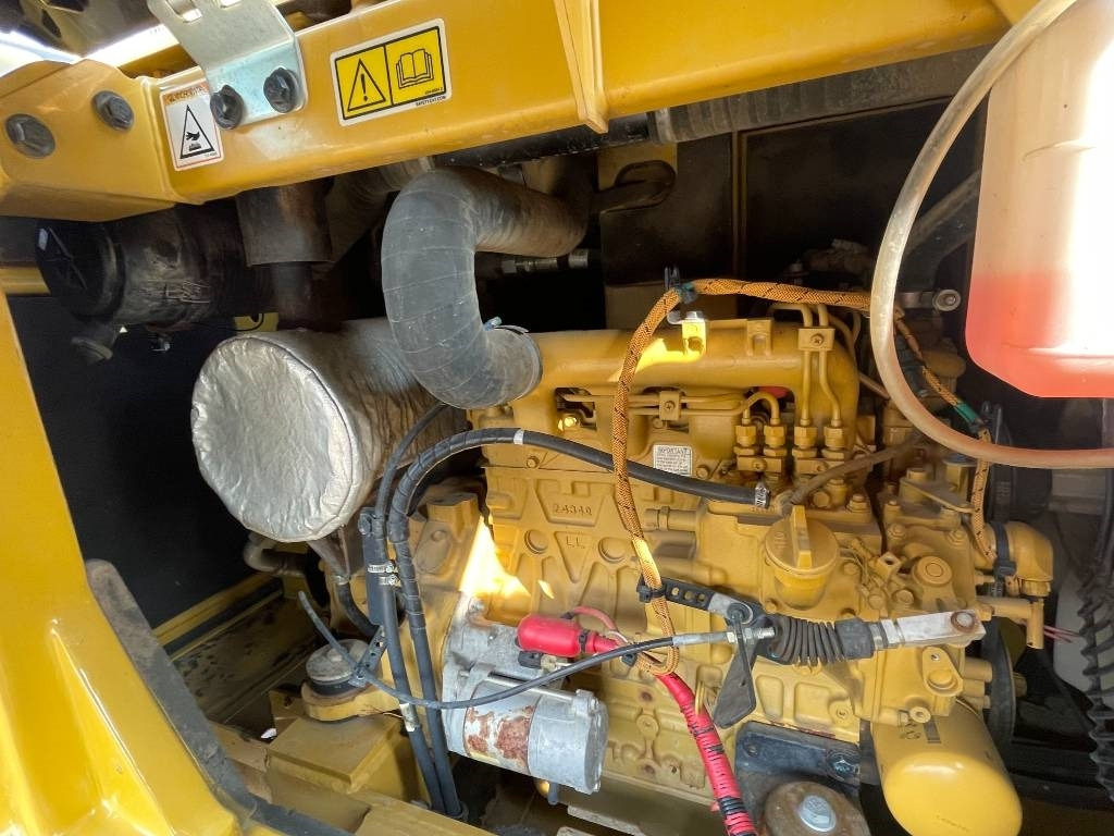 CAT 305.5E2 - Lintekskavaator: pilt 4 CAT 305.5E2 - Lintekskavaator: pilt 4