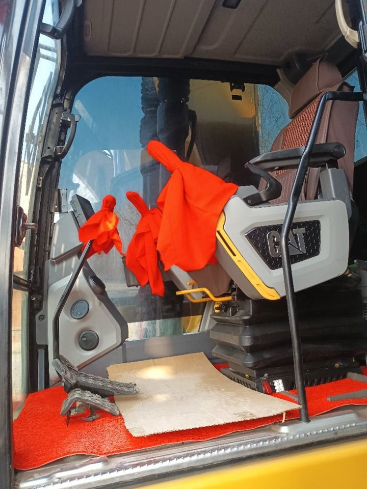 Lintekskavaator CAT 323GC: pilt 7