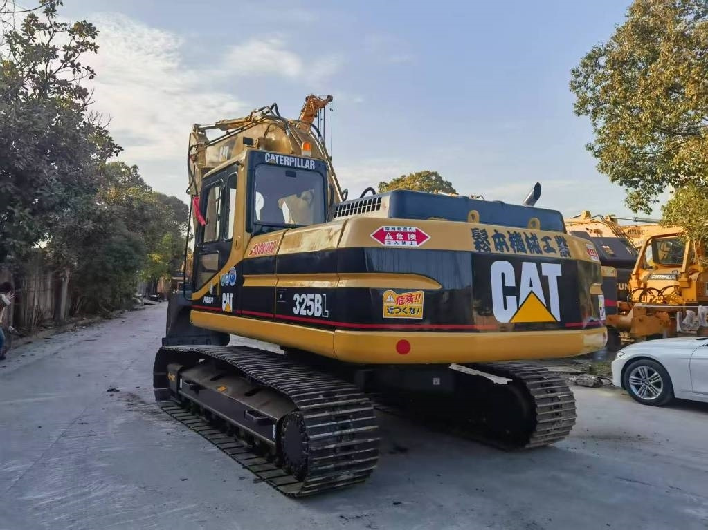 CAT CAT325B - Jäätme-/ Tööstuslik käitleja: pilt 1 CAT CAT325B - Jäätme-/ Tööstuslik käitleja: pilt 1
