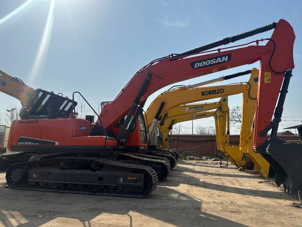 Doosan 300-7 - Lintekskavaator: pilt 1 Doosan 300-7 - Lintekskavaator: pilt 1
