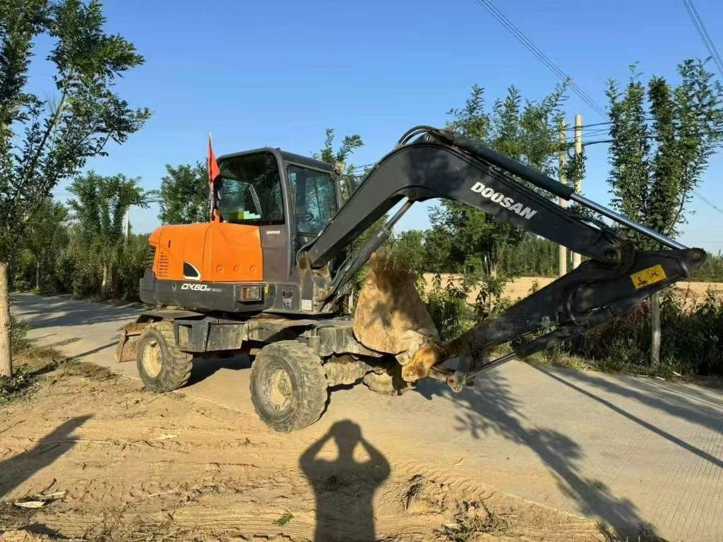 Miniekskavaator Doosan DX 60: pilt 10