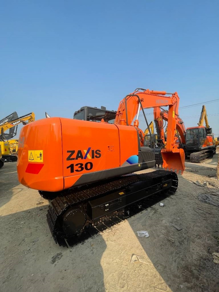 Hitachi ZX 130 H - Lintekskavaator: pilt 1 Hitachi ZX 130 H - Lintekskavaator: pilt 1