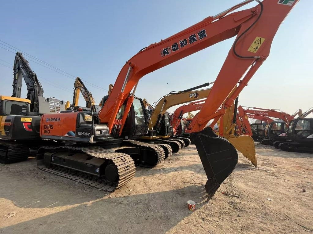 Hitachi ZX 160 LC - Lintekskavaator: pilt 3 Hitachi ZX 160 LC - Lintekskavaator: pilt 3