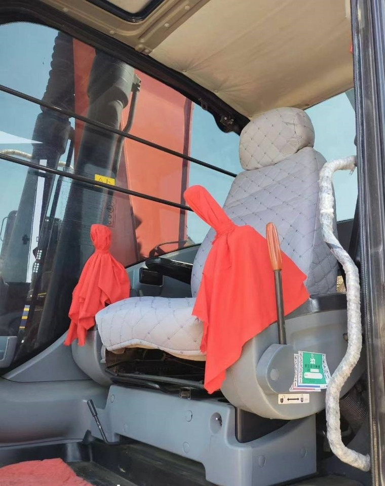 Hitachi ZX 240 - Lintekskavaator: pilt 3 Hitachi ZX 240 - Lintekskavaator: pilt 3