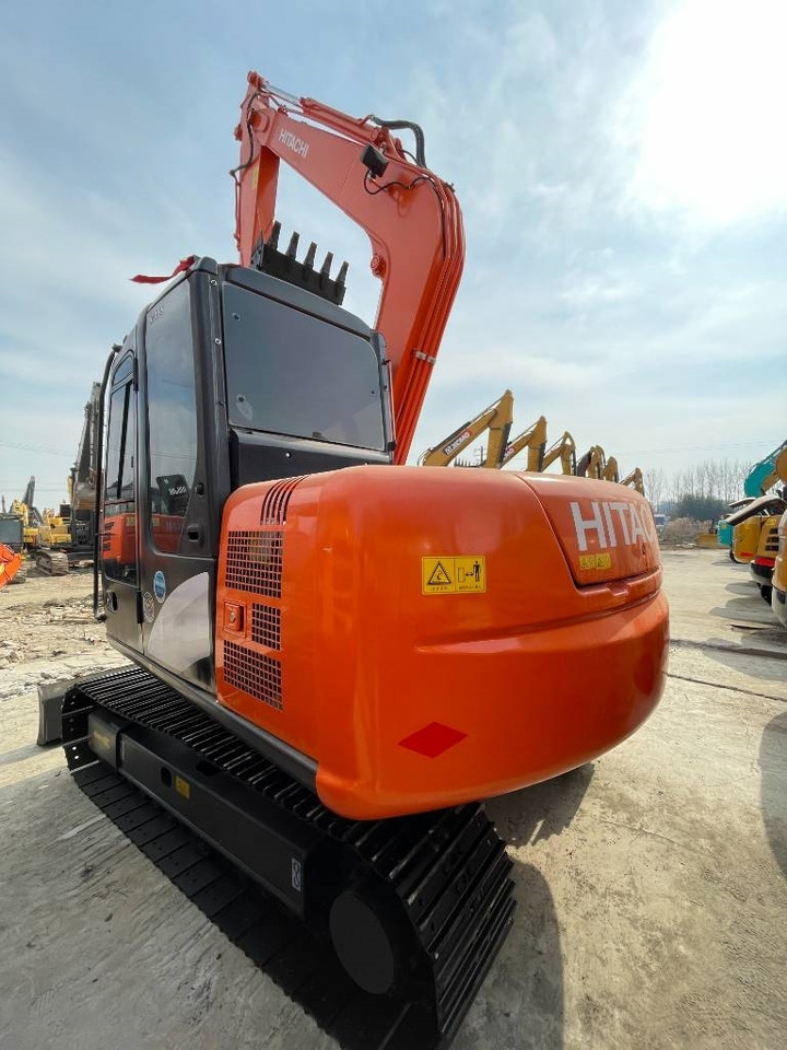 Hitachi Zaxis 70 - Lintekskavaator: pilt 3 Hitachi Zaxis 70 - Lintekskavaator: pilt 3