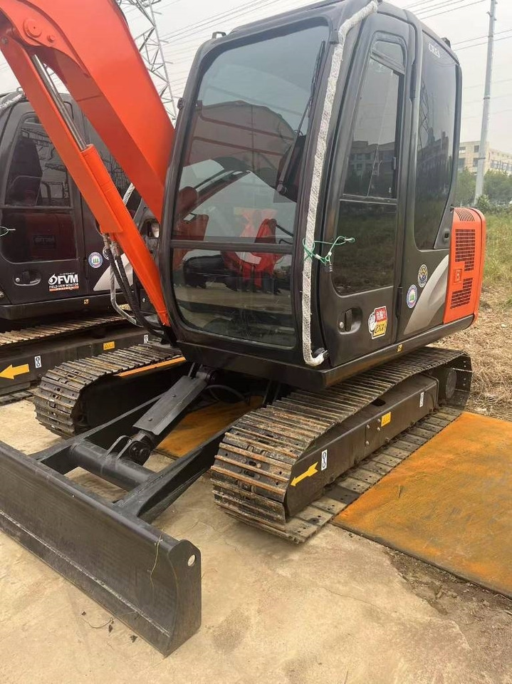 Hitachi zaxis60 - Lintekskavaator: pilt 1 Hitachi zaxis60 - Lintekskavaator: pilt 1