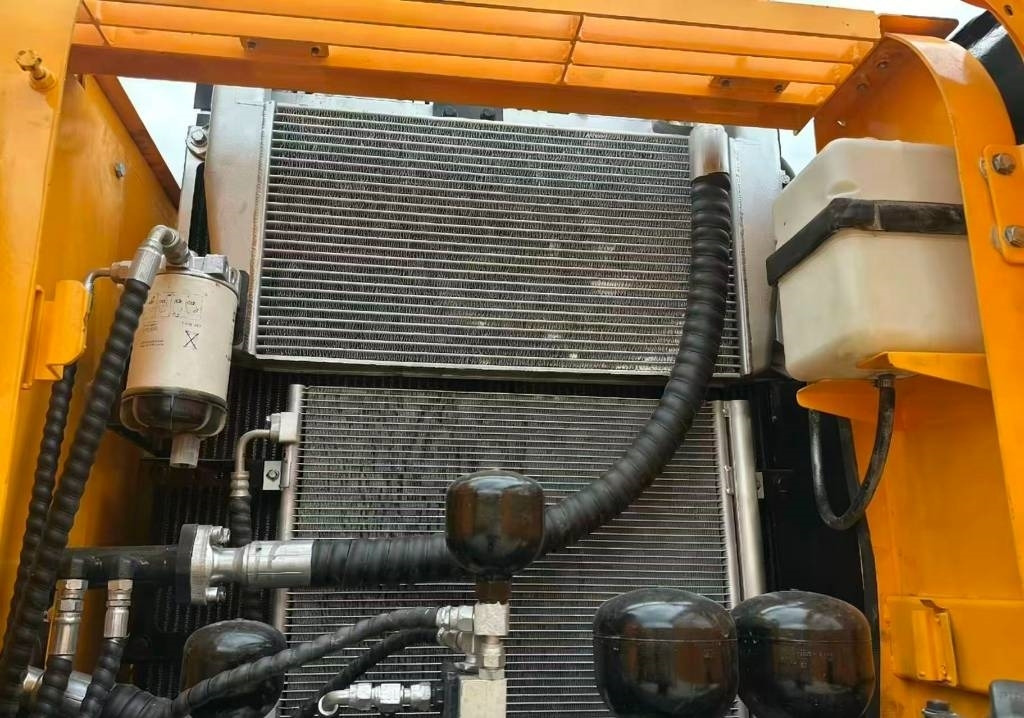 Hyundai 210W -9 - Ratastel ekskavaator: pilt 4 Hyundai 210W -9 - Ratastel ekskavaator: pilt 4