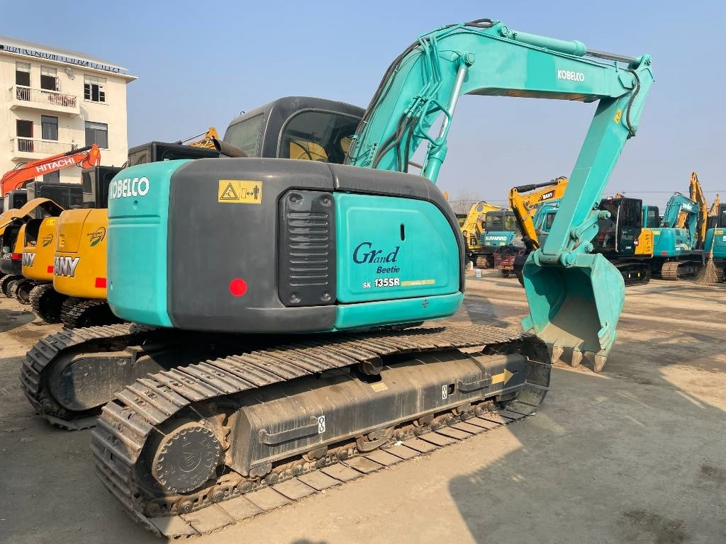 Kobelco SK 135 SR LC - Lintekskavaator: pilt 1 Kobelco SK 135 SR LC - Lintekskavaator: pilt 1