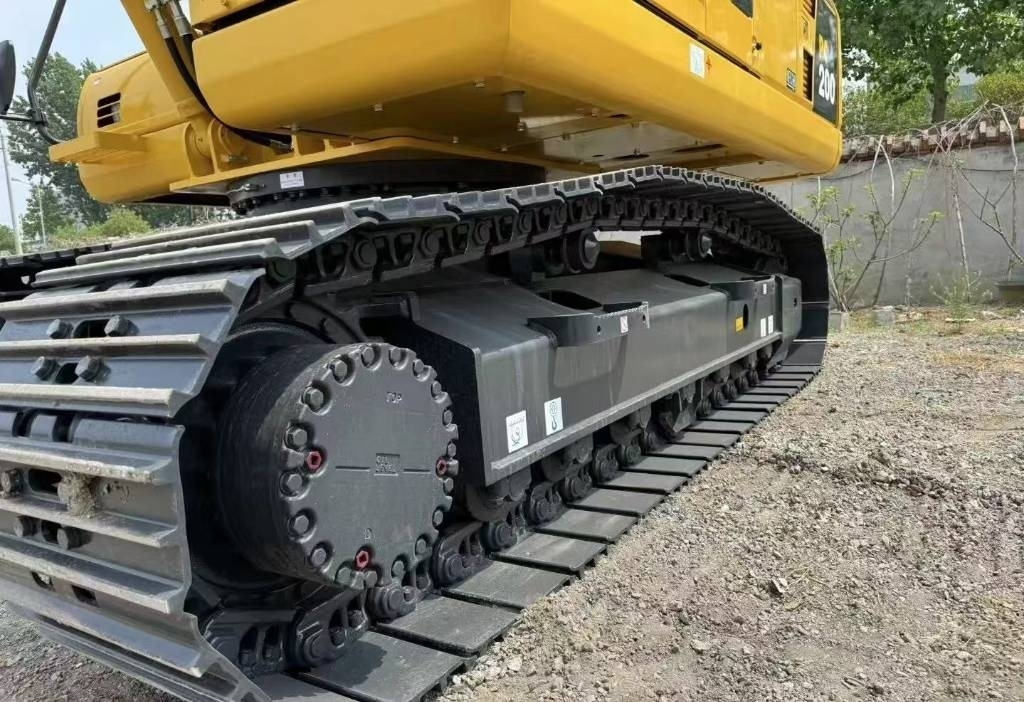 Komatsu PC 200-8 - Lintekskavaator: pilt 4 Komatsu PC 200-8 - Lintekskavaator: pilt 4