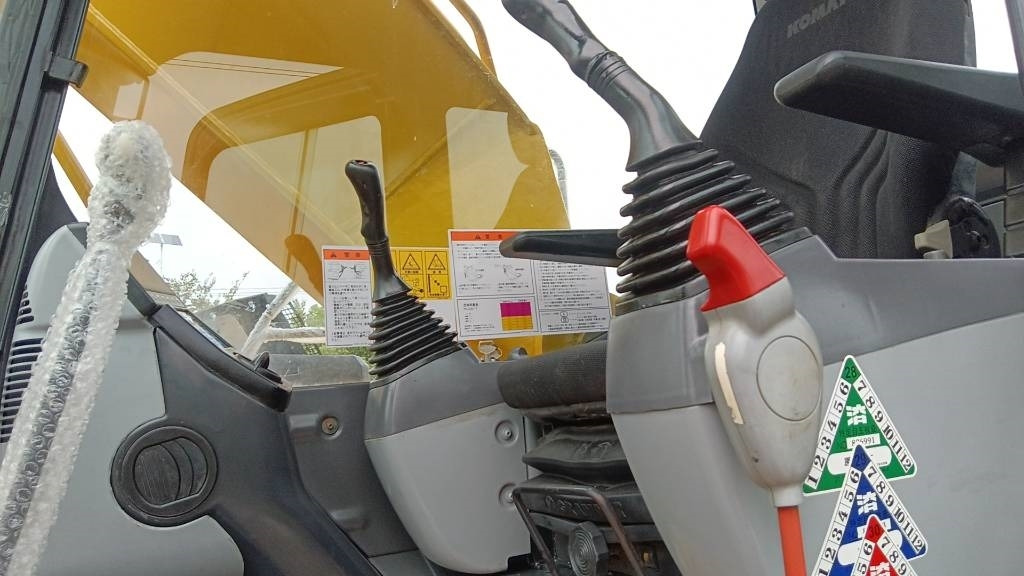 Komatsu PC 220-7  - Lintekskavaator: pilt 5 Komatsu PC 220-7  - Lintekskavaator: pilt 5