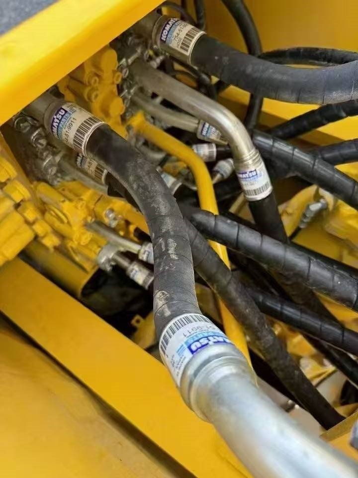 Komatsu PC 220-8  - Lintekskavaator: pilt 5 Komatsu PC 220-8  - Lintekskavaator: pilt 5