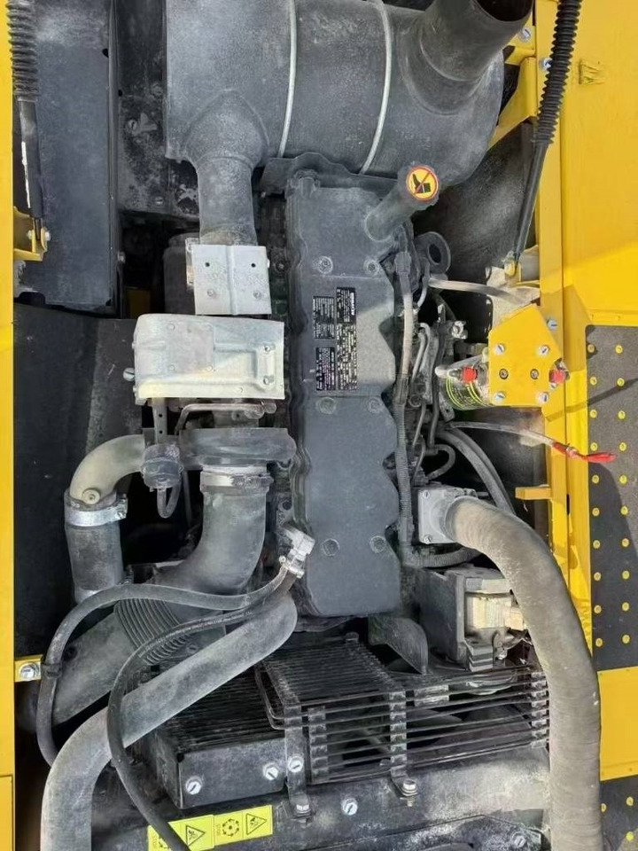 Lintekskavaator Komatsu PC 220: pilt 7