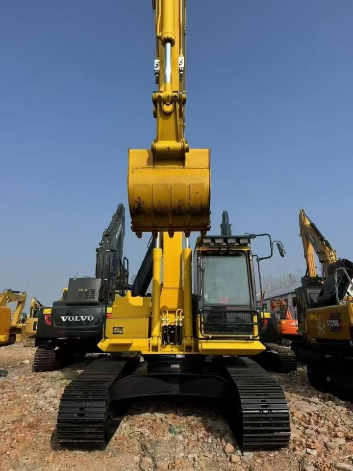 Komatsu PC 220 - Lintekskavaator: pilt 3 Komatsu PC 220 - Lintekskavaator: pilt 3