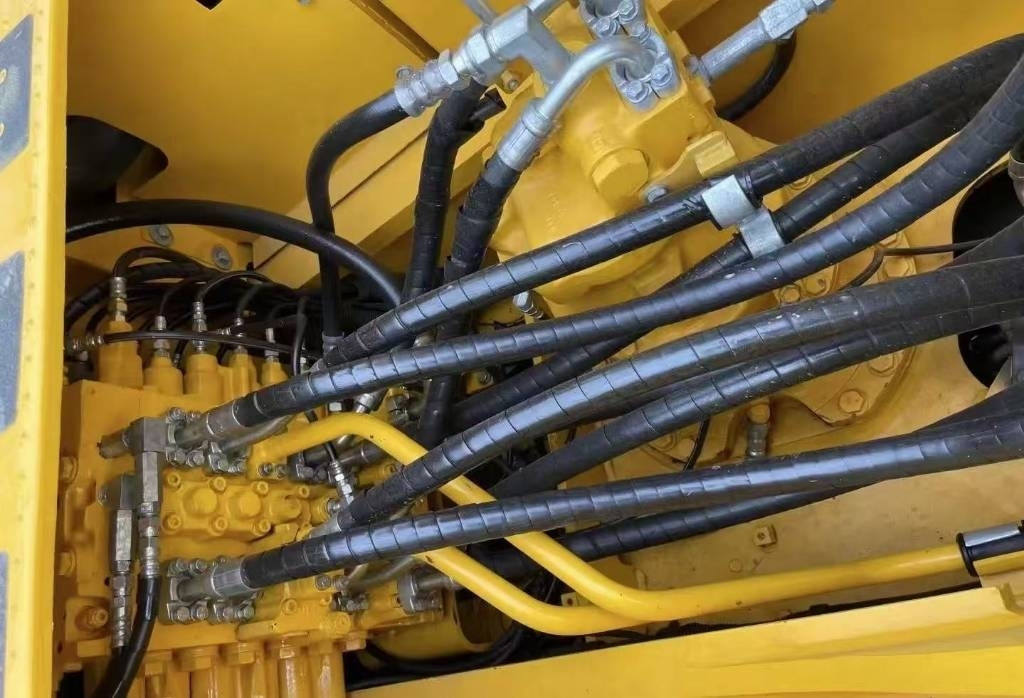 Komatsu PC 240 - Lintekskavaator: pilt 4 Komatsu PC 240 - Lintekskavaator: pilt 4